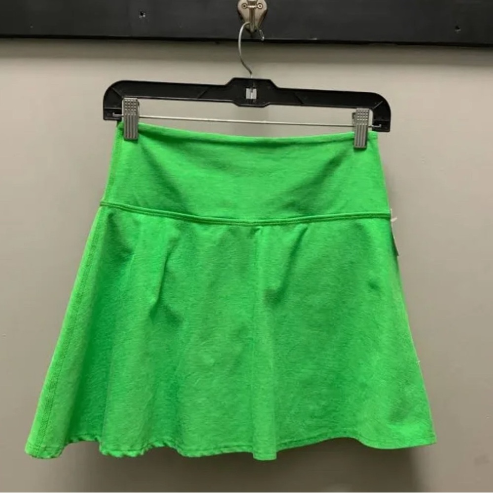 Beyond Yoga Green athletic Skort. Small. Tennis, golf, pickleball - Picture 2 of 3